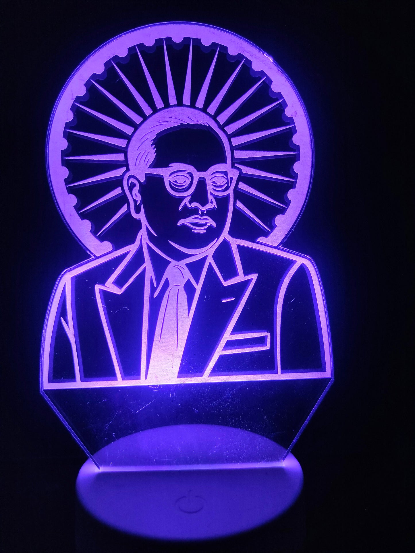 Glowxart Ambedkar LED lamp with packaging box
3D illusion light of Ambedkar and Ashok Chakra with gift box
Portrait night lamp set of Dr. Ambedkar with brand box
Unboxed view of Babasaheb Ambedkar LED lamp
