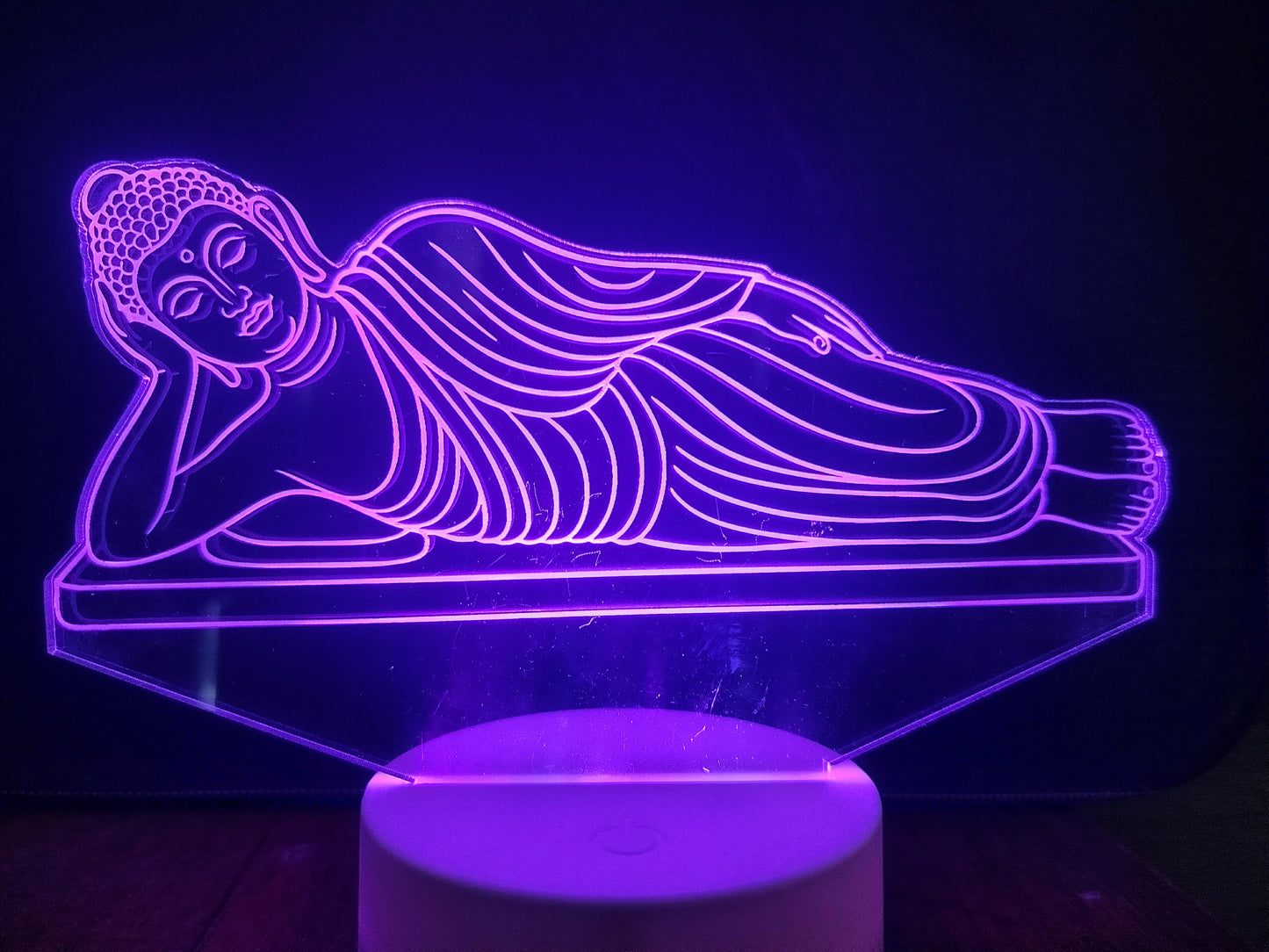 Gift presentation of Reclining Buddha LED lamp
Spiritual Buddha lamp wrapped for Diwali or birthday
Peaceful lamp of Buddha prepared for gifting
Glowxart LED gift lamp of Buddha in laying pose