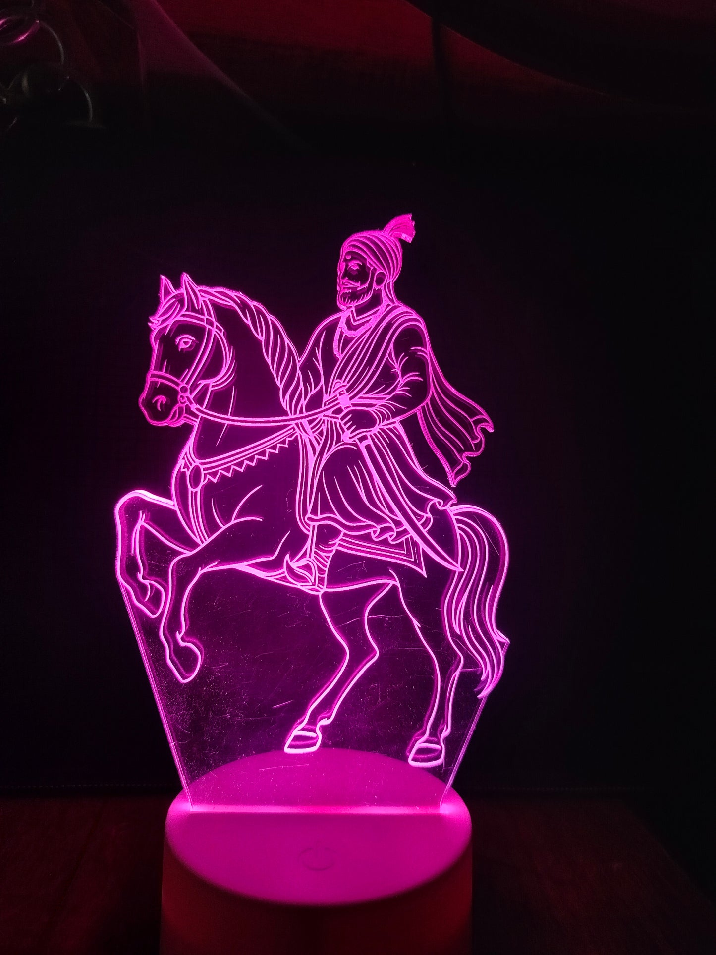 Shivaji Maharaj lamp as Diwali gift
Spiritual LED lamp wrapped for gifting
Ideal birthday gift – Shivaji 3D lamp
Glowxart warrior lamp gift for loved ones