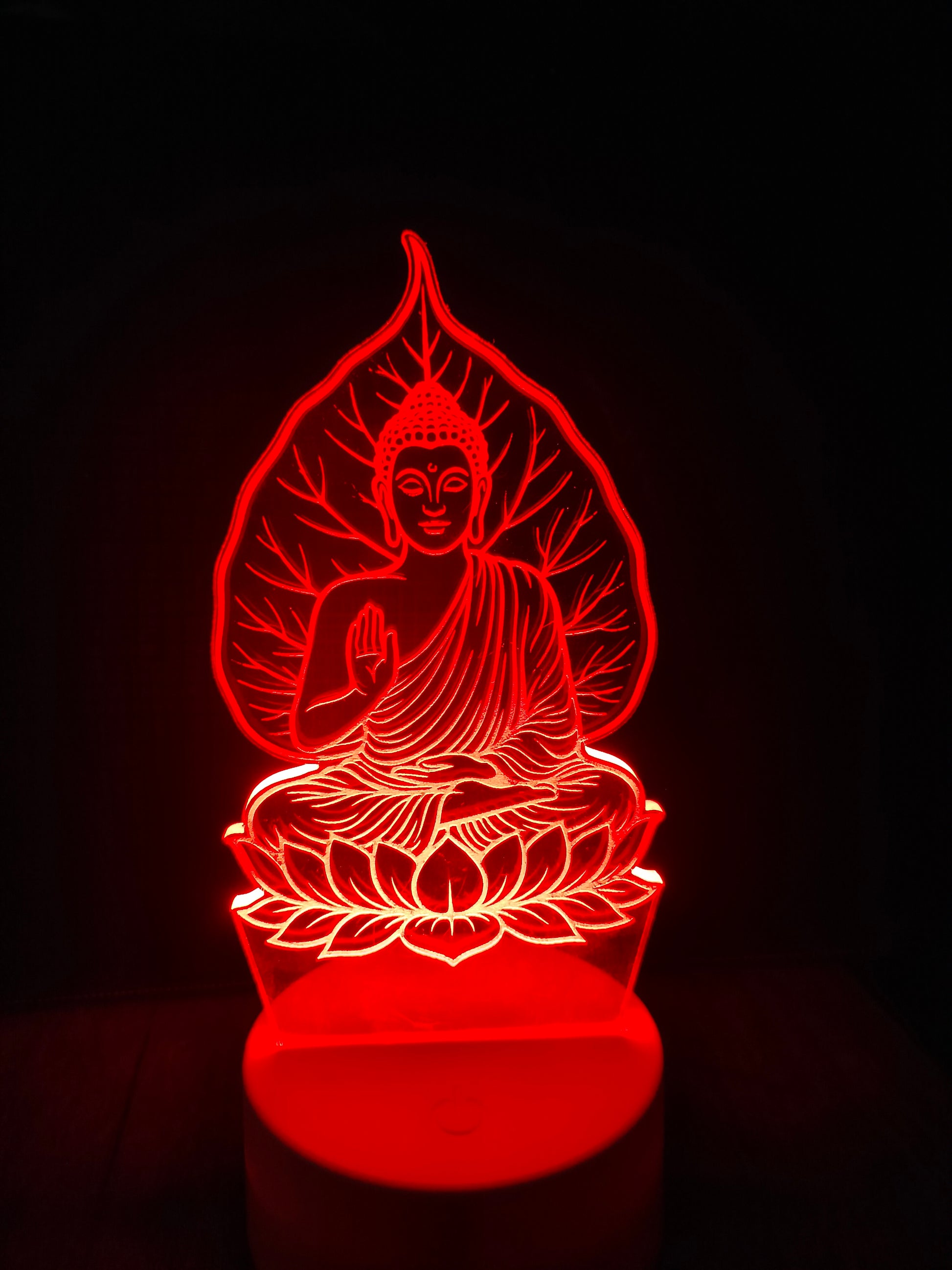Glowxart Buddha under tree lamp with branded box

Spiritual gift lamp featuring peepal tree and Buddha

3D LED lamp of Gautam Buddha with packaging

Unboxing view of meditating Buddha portrait lamp

