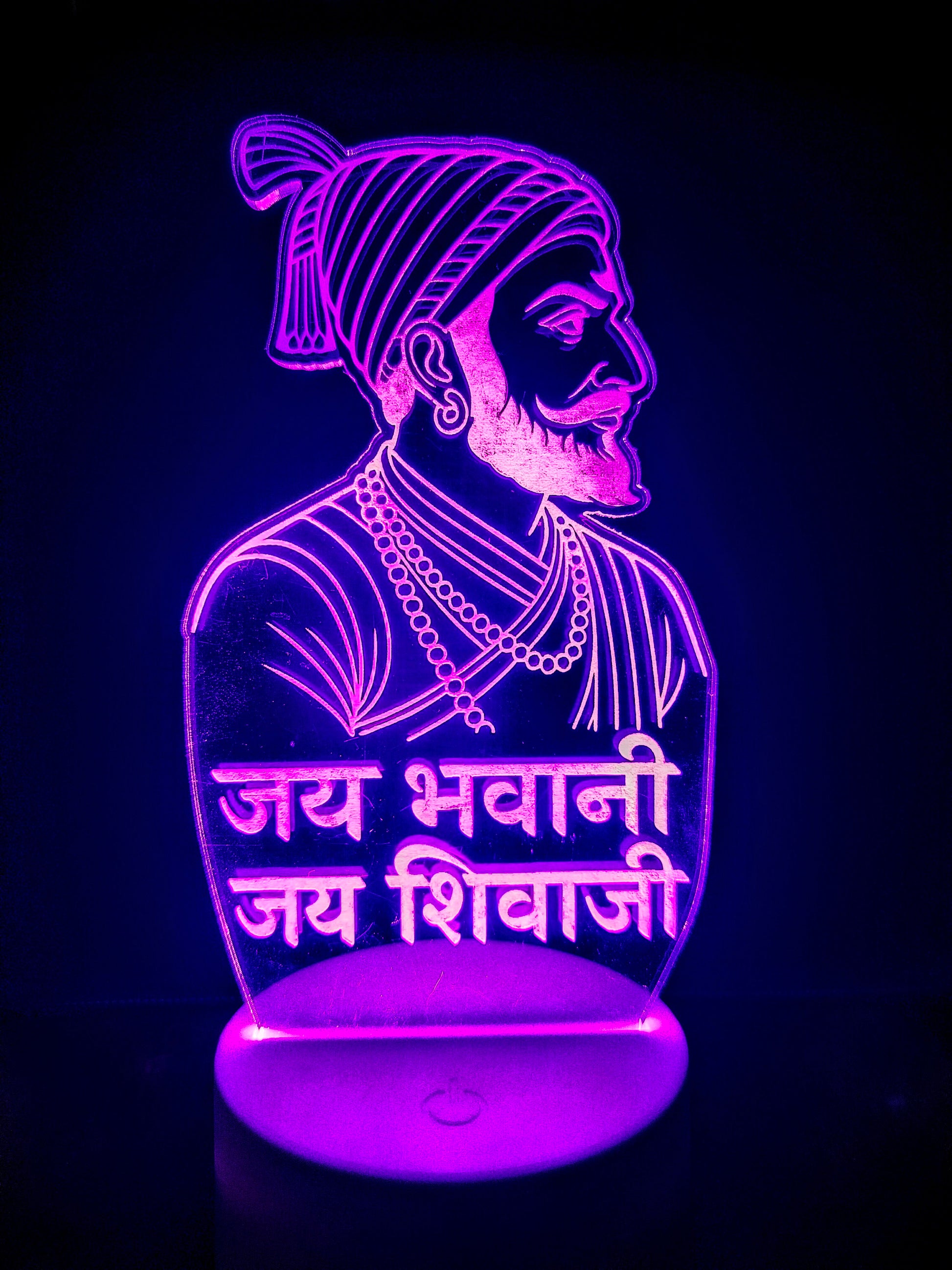 USB powered LED lamp for Shivaji Maharaj portrait

Power connection for acrylic 3D LED lamp

Glowxart LED base with USB cable for Shivaji lamp

Touch and USB control base of 3D Shivaji light